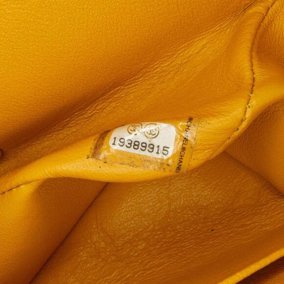 Pre Loved chanel Women Yellow Crossbody Bags - Picture 7 of 8